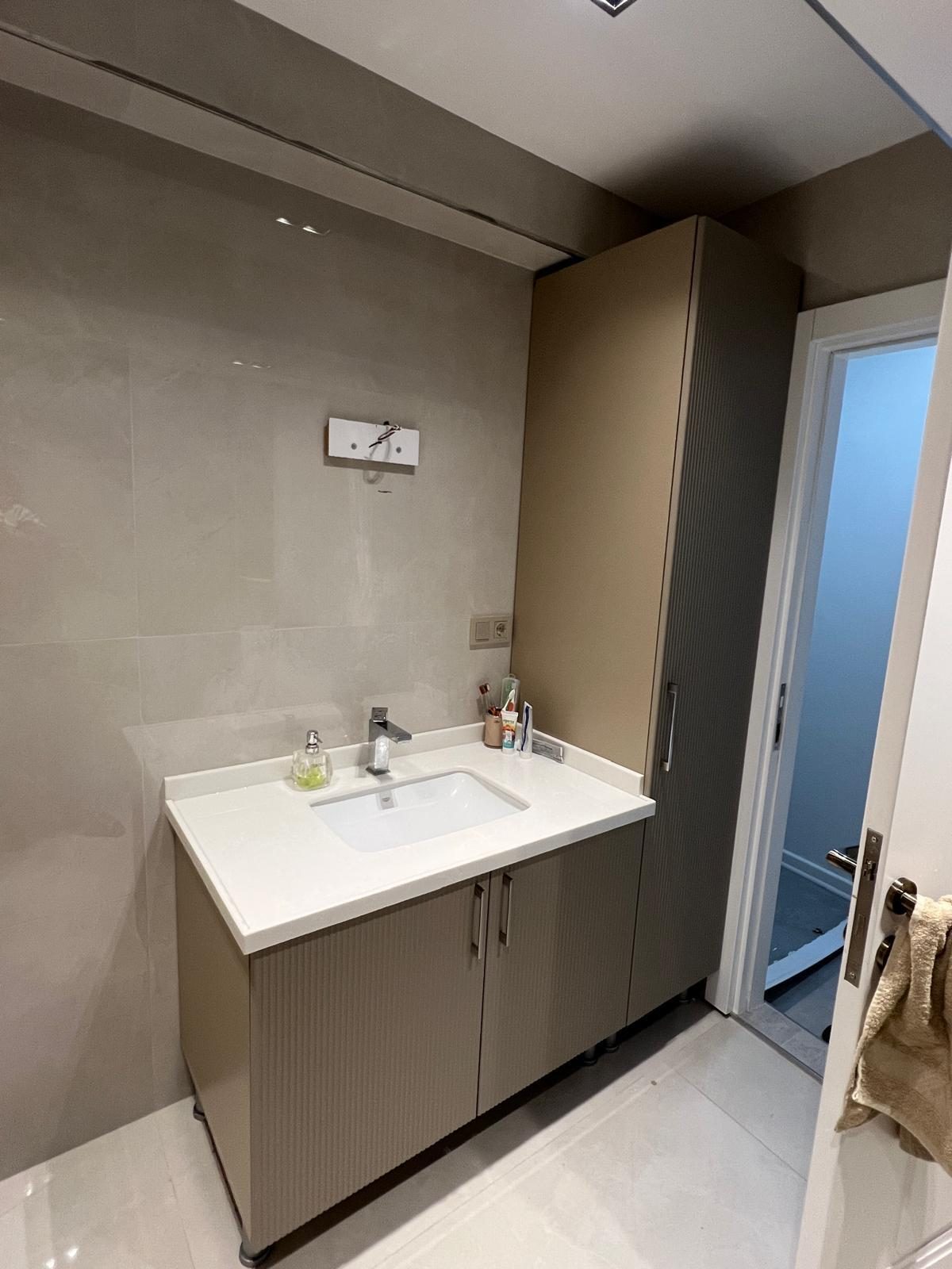 Banyo Dolabı ve Çamaşır Alanı